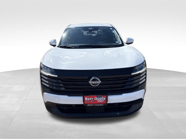 Certified 2025 Nissan Kicks SV FWD image 2
