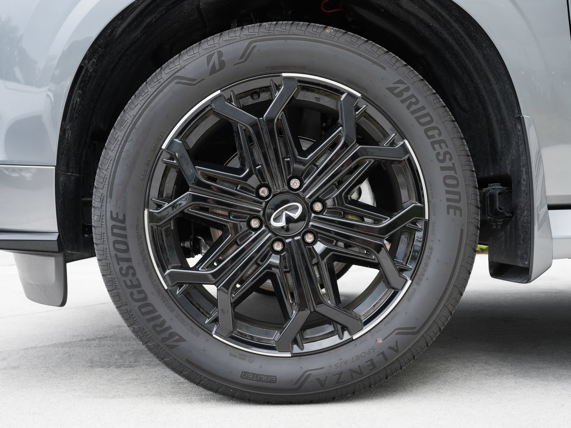 Certified 2026 INFINITI QX80 4WD w/ Sport Exterior Package image 15