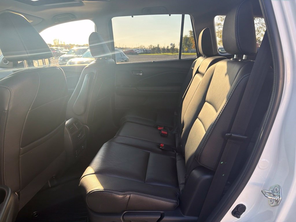 Used 2017 Honda Pilot Touring image 29