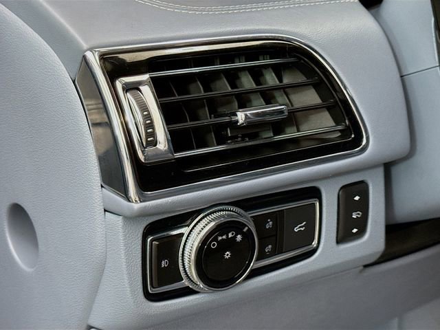 Used 2020 Lincoln Navigator L Black Label w/ Cargo Convenience Package image 10