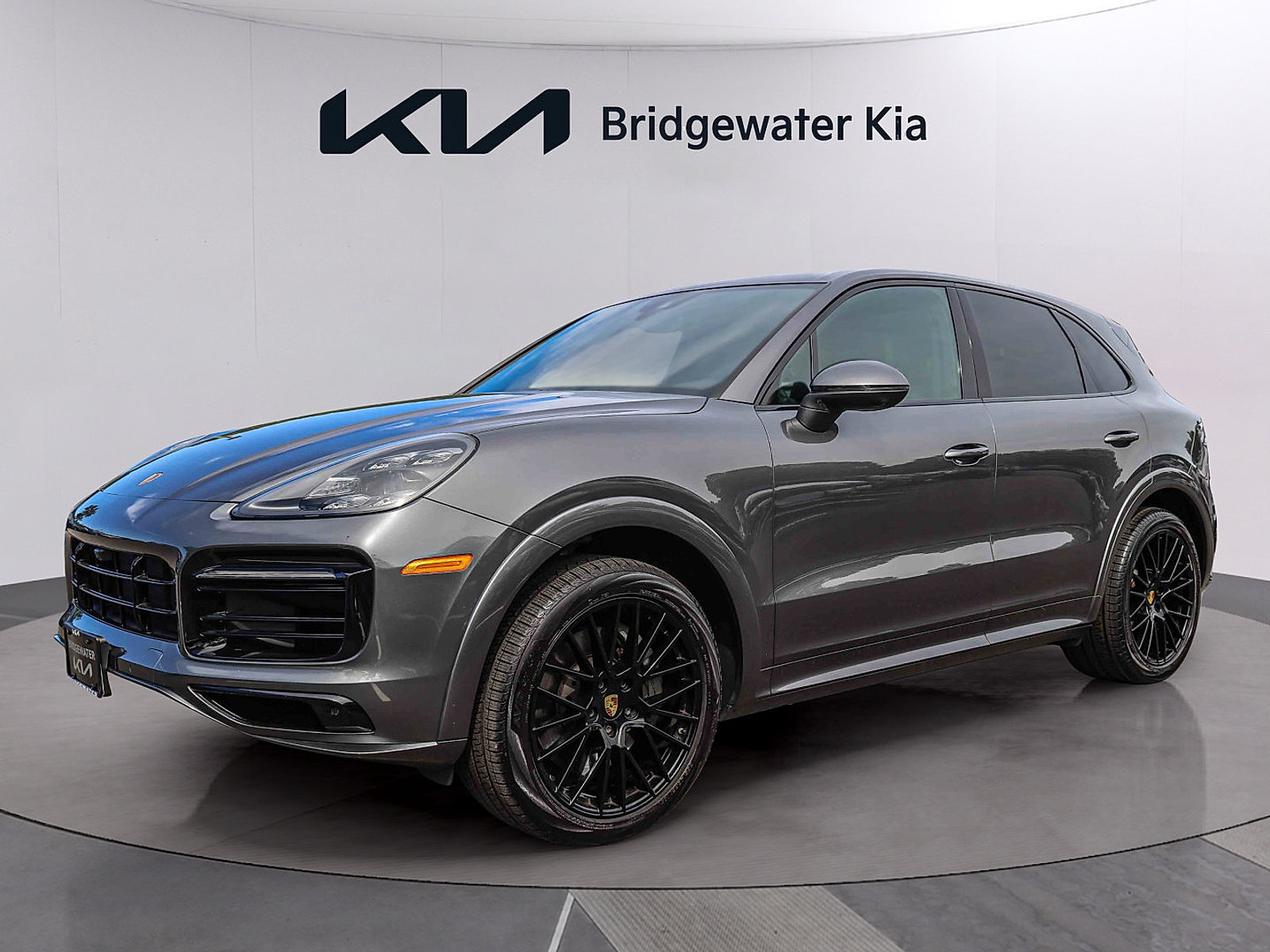 Used 2022 Porsche Cayenne S AWD/4WD image 3
