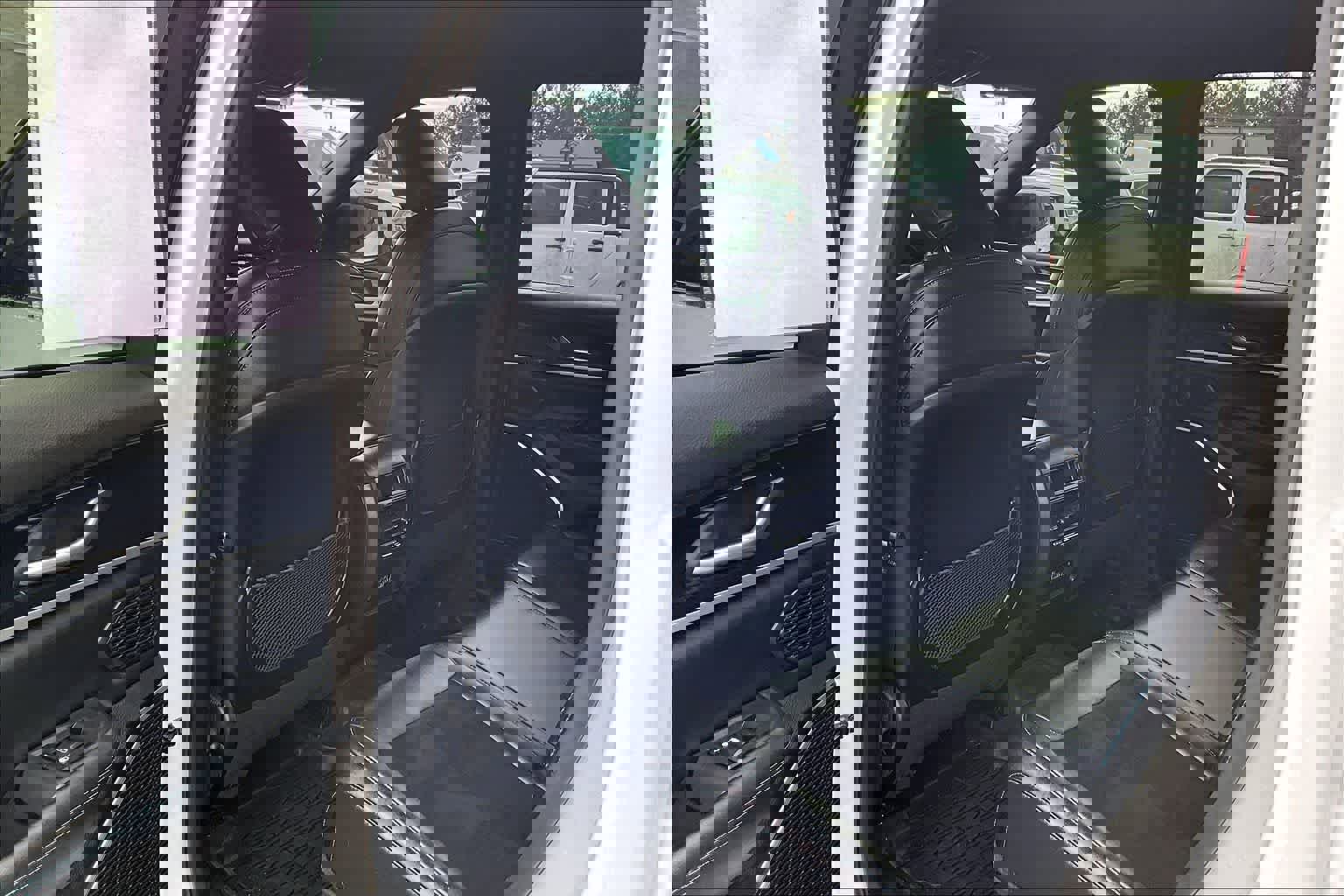 Used 2023 Jeep Grand Cherokee Trailhawk image 12