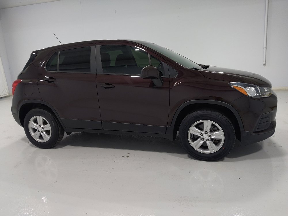 Used 2021 Chevrolet Trax LS w/ Tint and Cruise Package image 11