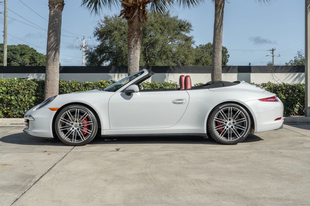 Used 2015 Porsche 911 Carrera 4S image 4
