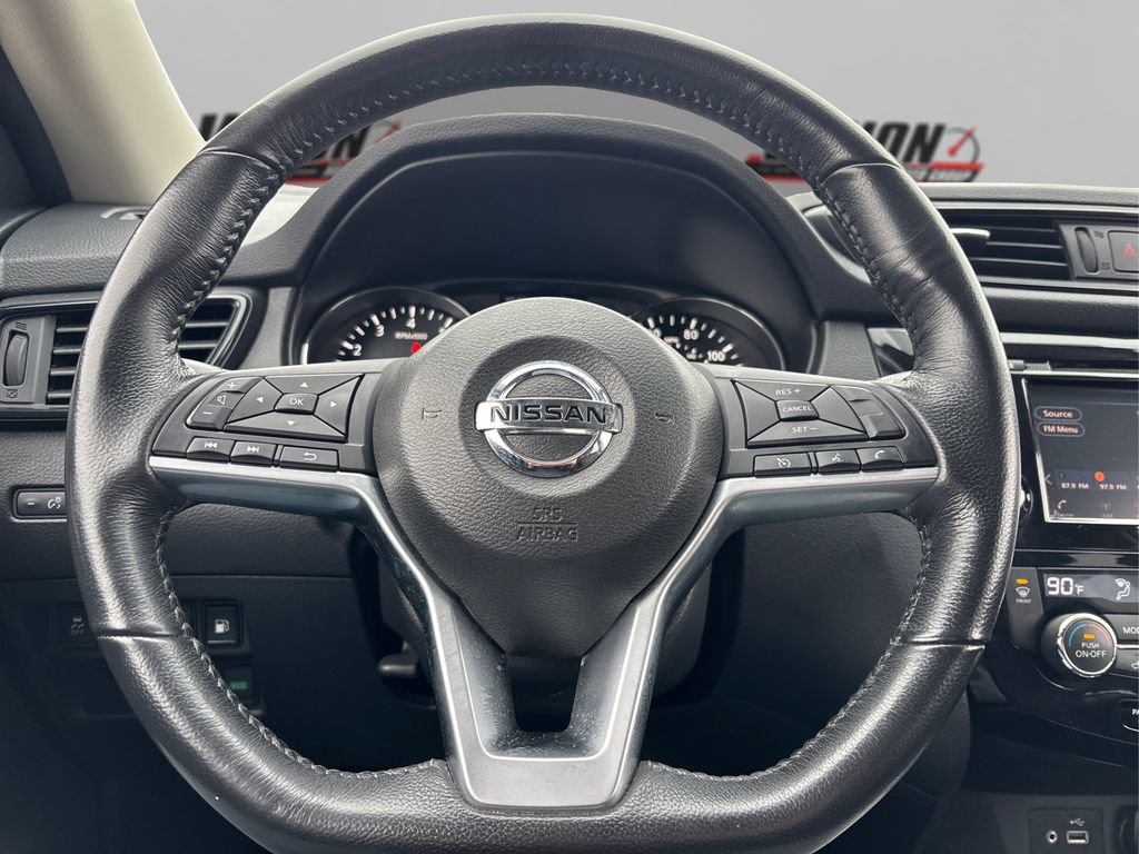Used 2018 Nissan Rogue SV image 24