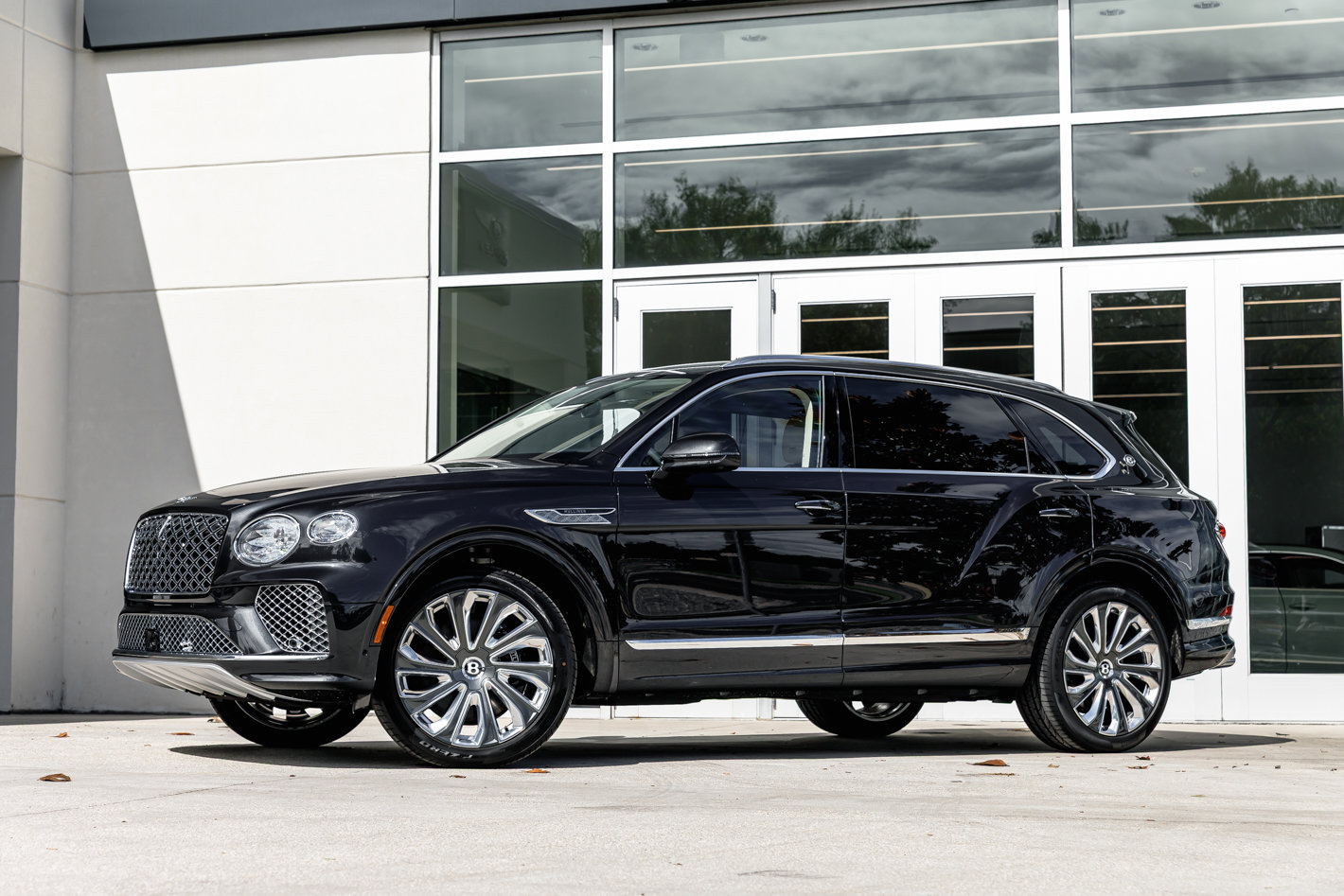 New 2025 Bentley Bentayga Extended Wheelbase image 1