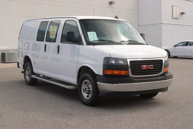 Used 2024 GMC Savana 2500 w/ Driver Convenience Package RWD image 3