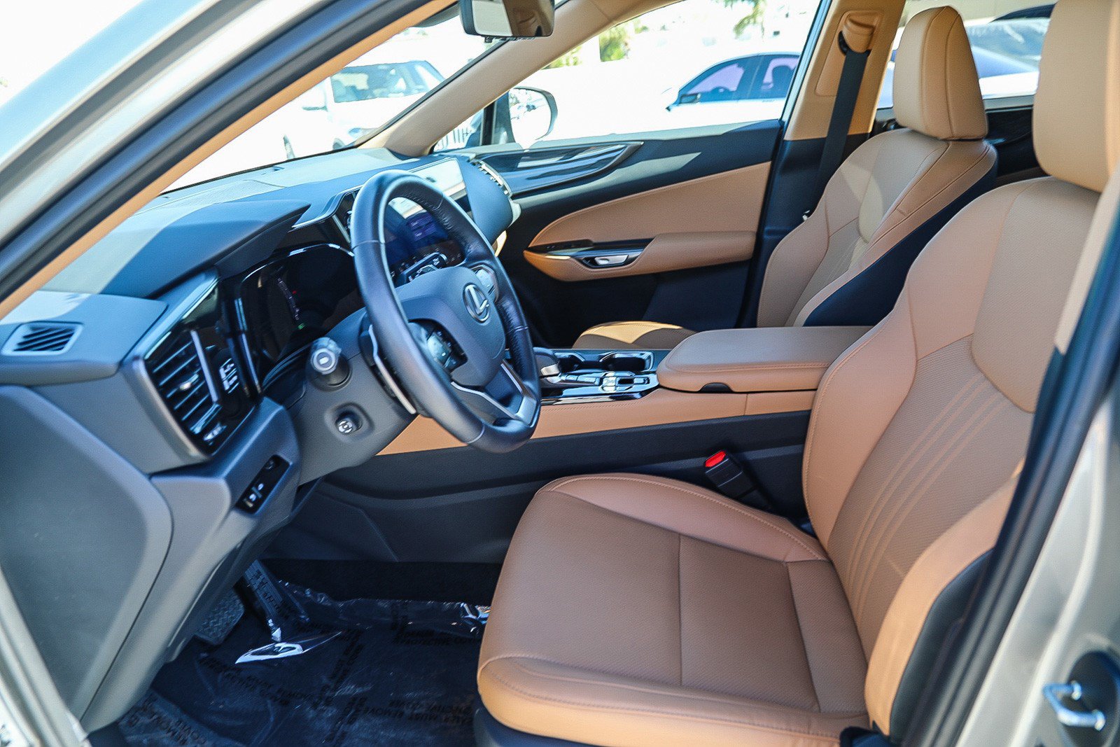 Certified 2026 Lexus NX 350h AWD w/ Accessory Package (2T) image 17