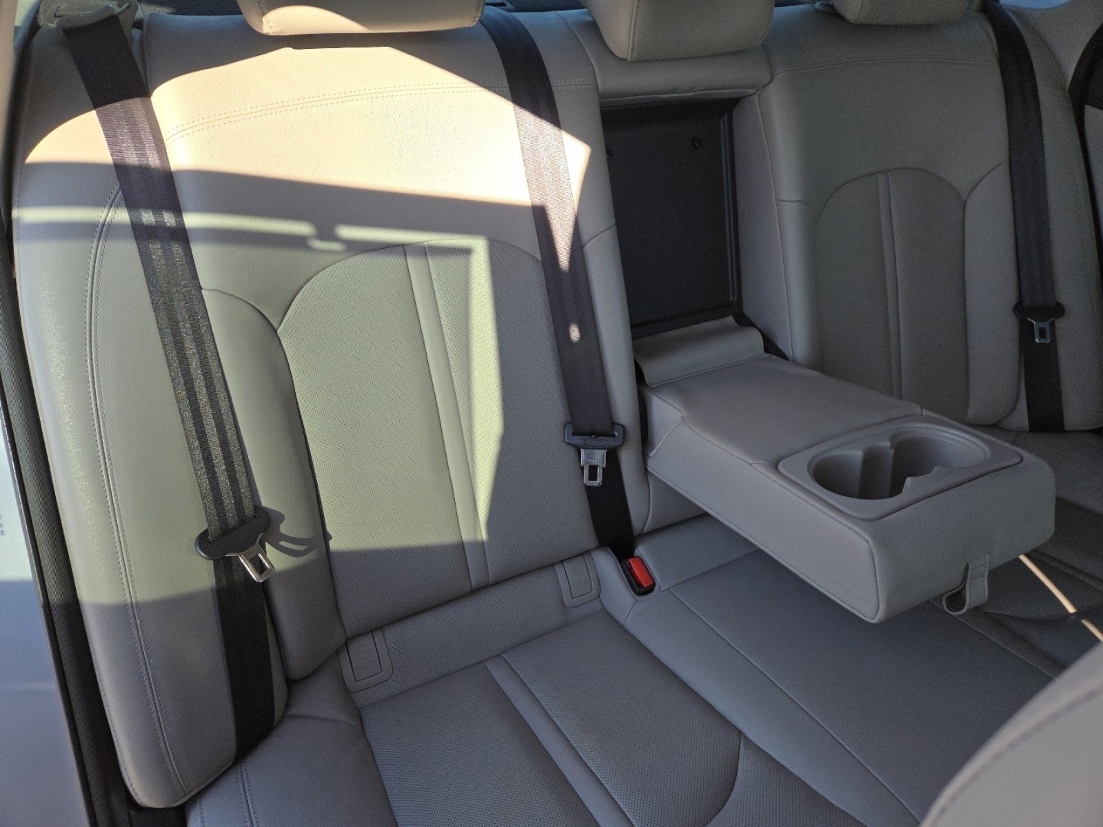 Used 2016 Hyundai Sonata Limited w/ Option Group 02 image 21