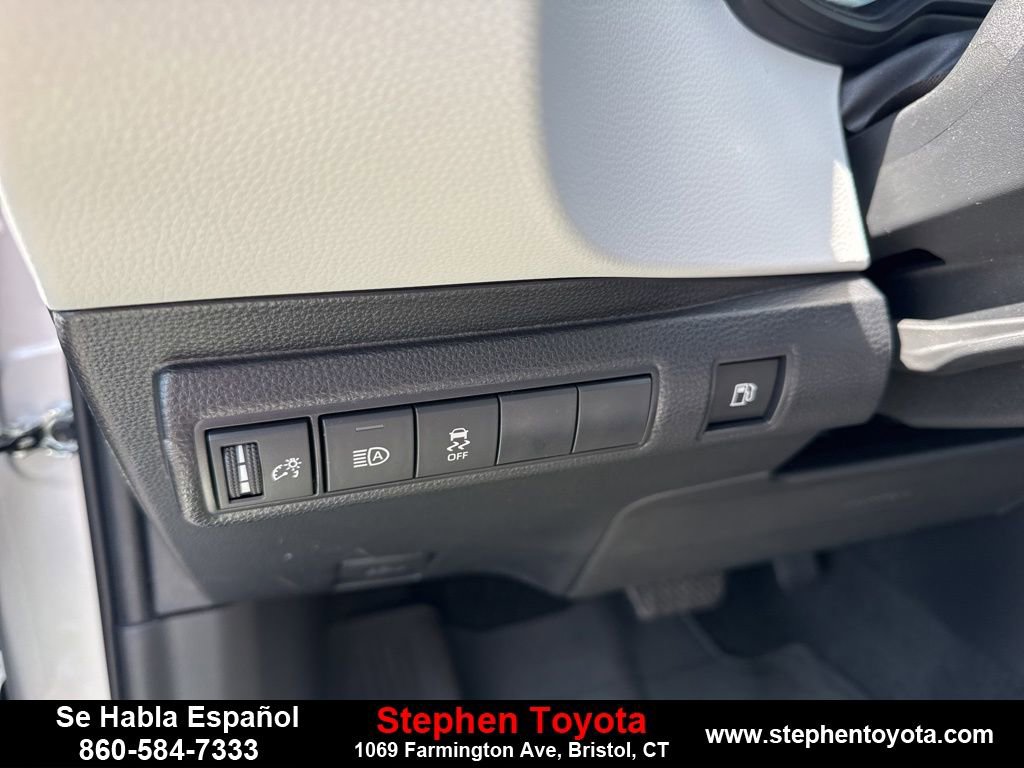 Used 2024 Toyota Corolla SE image 16