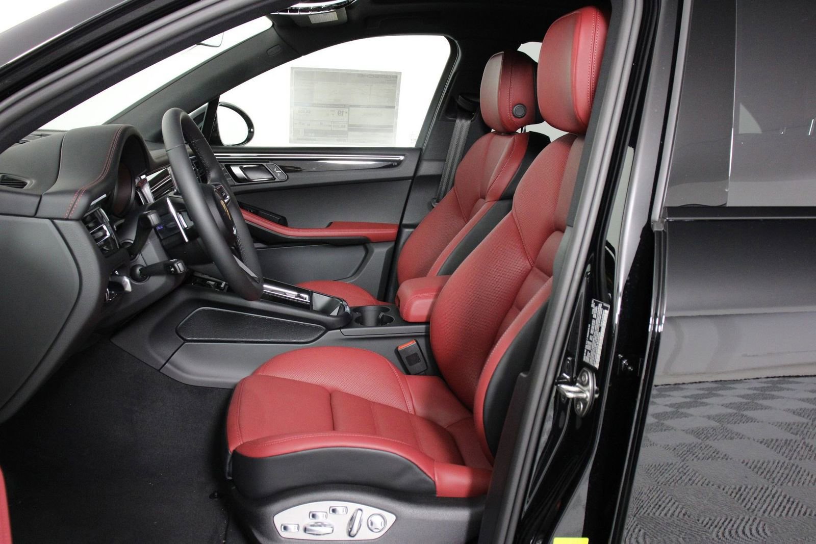 New 2026 Porsche Macan S AWD/4WD image 5