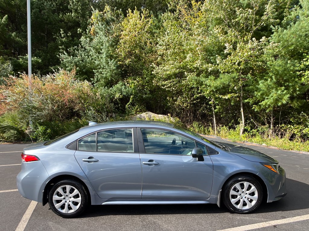 Used 2024 Toyota Corolla LE FWD image 6