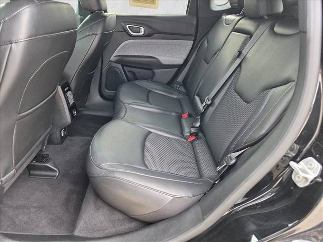 Used 2023 Jeep Compass Latitude AWD/4WD image 19