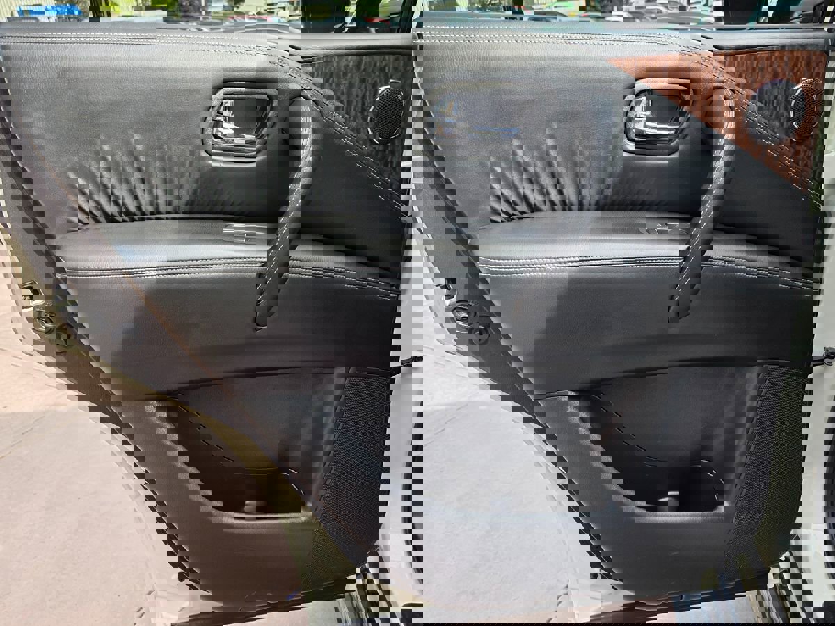 Used 2019 Nissan Armada SL w/ Premium Package image 29