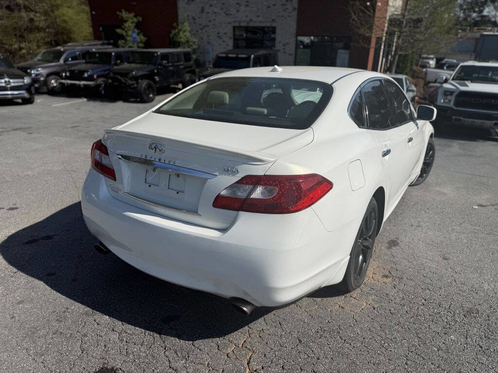 Used 2011 INFINITI M56 w/ Deluxe Touring Pkg image 6