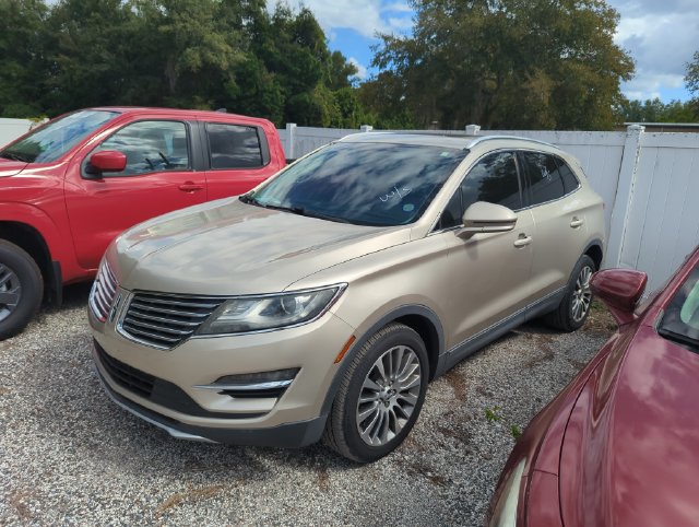 Used 2017 Lincoln MKC Reserve FWD image 2