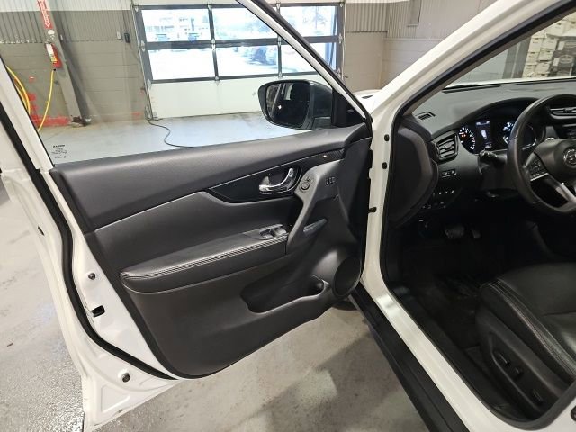 Certified 2020 Nissan Rogue SL w/ Premium Package image 10