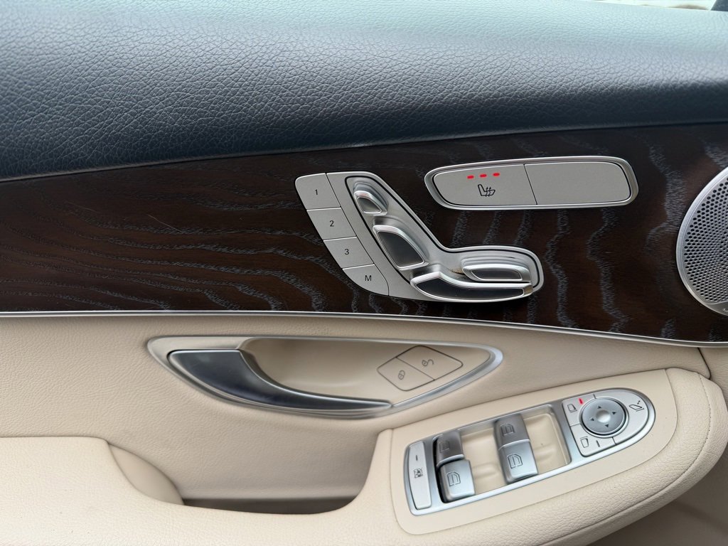 Used 2020 Mercedes-Benz GLC 300 4MATIC Coupe image 31