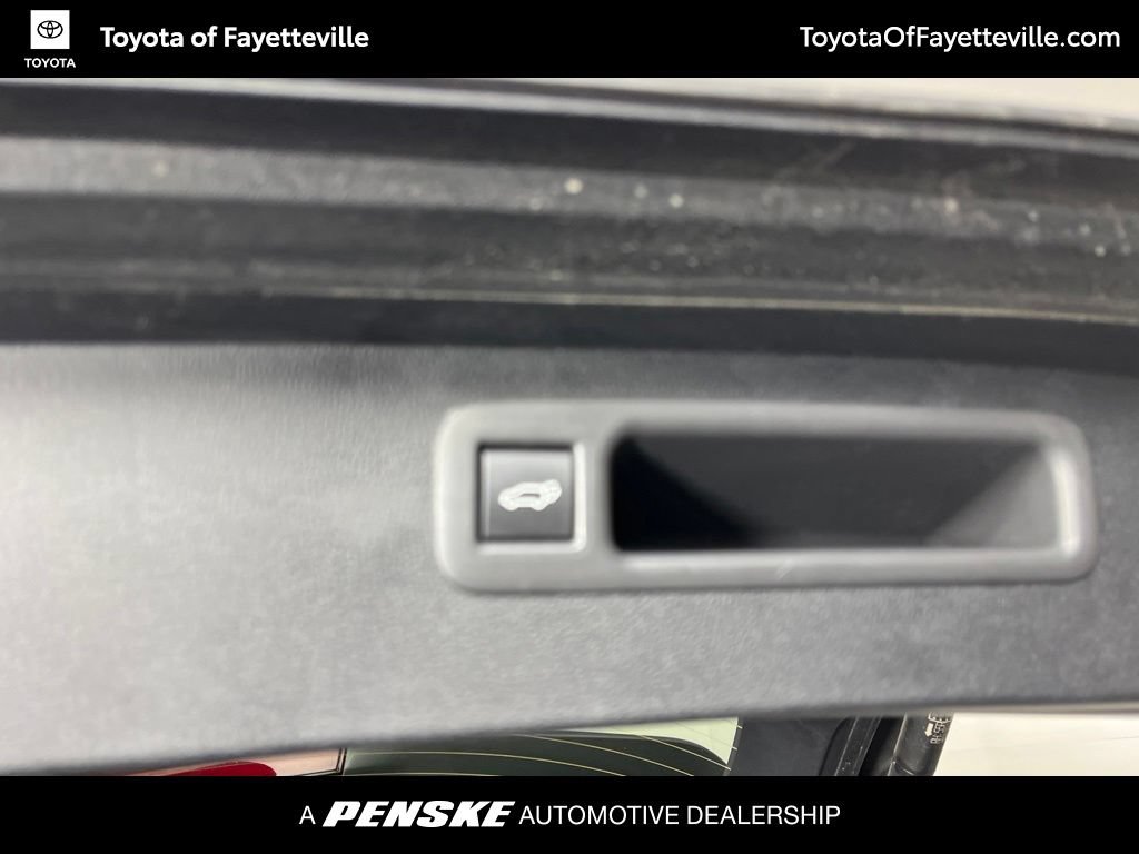 Certified 2026 Toyota Highlander XLE AWD/4WD image 12