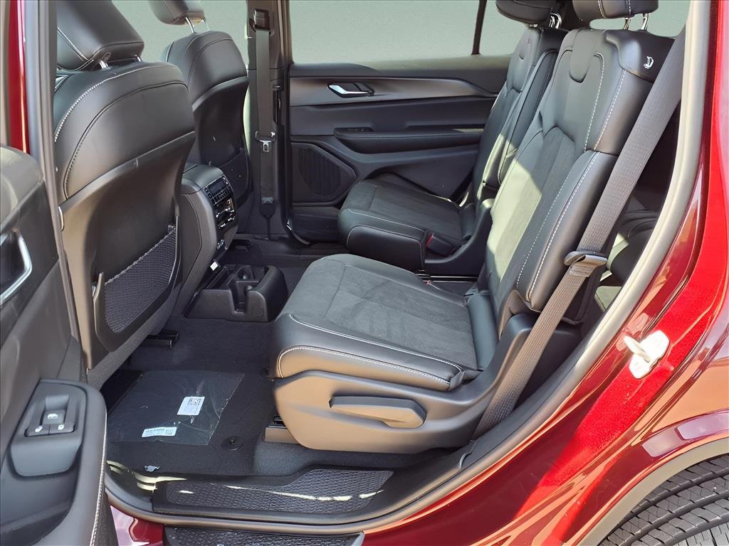 New 2025 Jeep Grand Cherokee L Altitude image 23