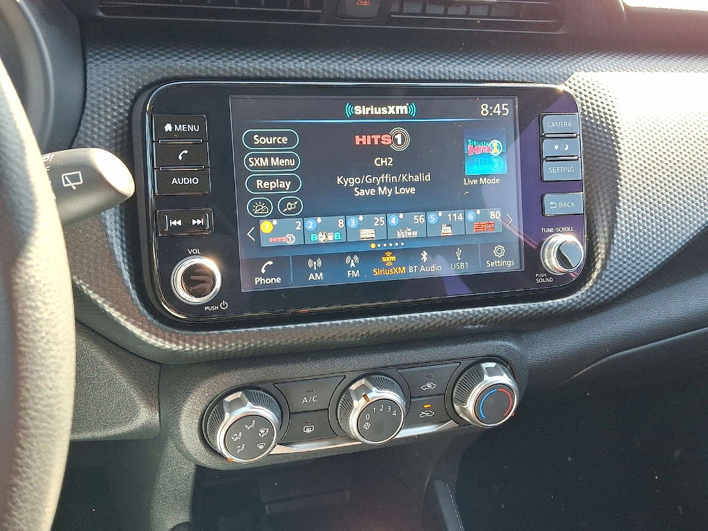 Used 2024 Nissan Kicks SV w/ Interior Electronics Package FWD image 16