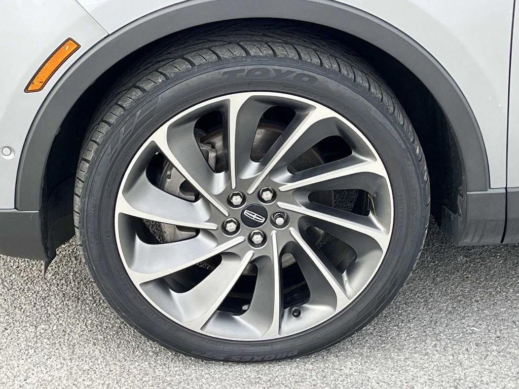 Used 2021 Lincoln Nautilus Reserve w/ Equipment Group 202A image 11