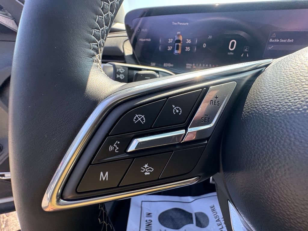 Used 2025 Buick Envision Sport Touring AWD/4WD image 16