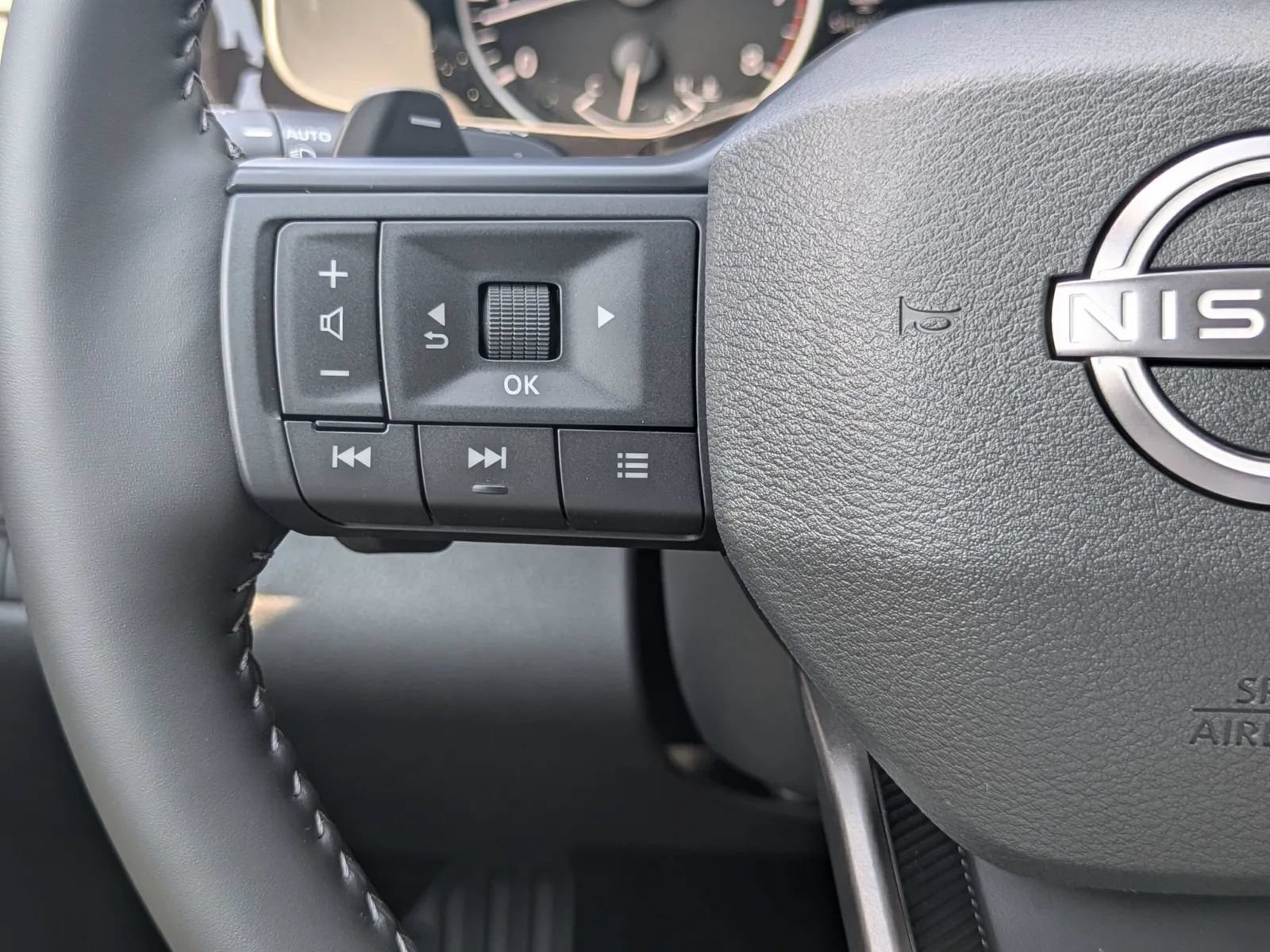New 2026 Nissan Pathfinder SV FWD image 17