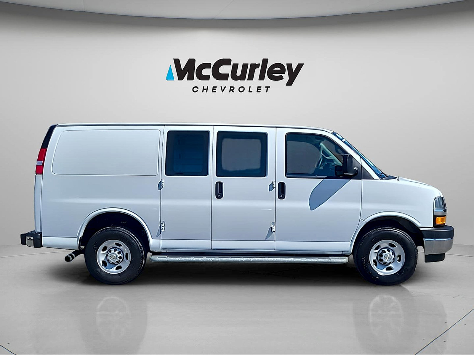 Used 2024 Chevrolet Express 2500 w/ Driver Convenience Package RWD image 8