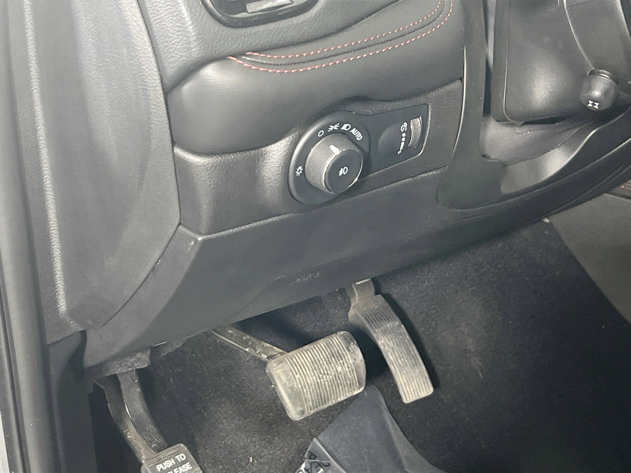 Used 2022 Dodge Durango R/T w/ Trailer Tow Group IV image 10