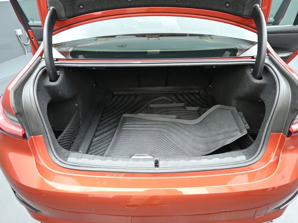 Used 2022 BMW 330i Sedan w/ Premium Package image 27