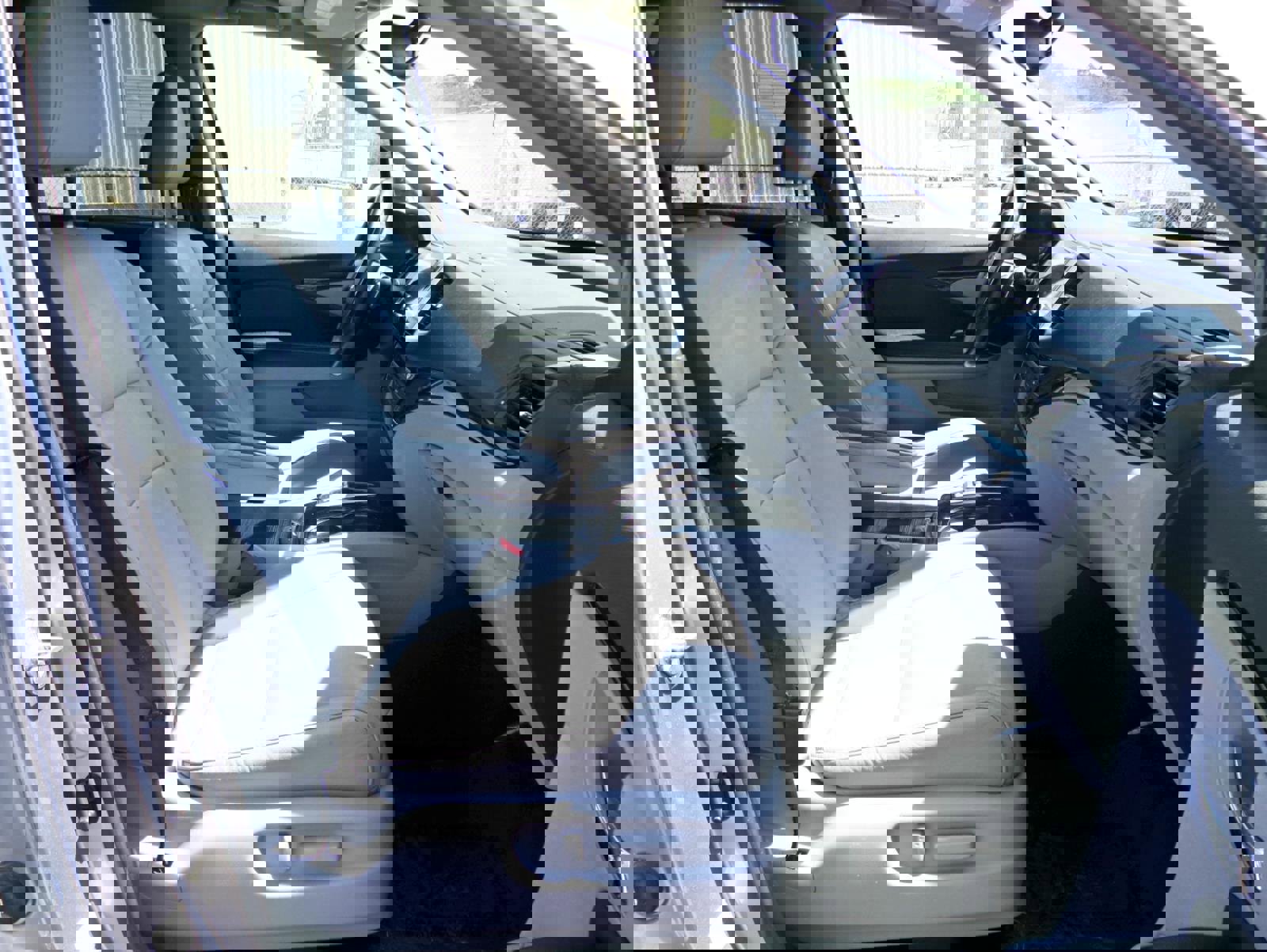 Used 2016 Honda Pilot Touring image 17