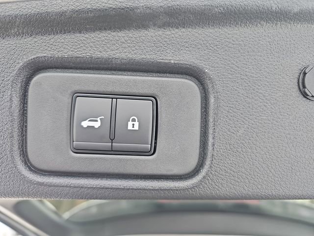 Used 2025 Nissan Pathfinder Platinum image 14