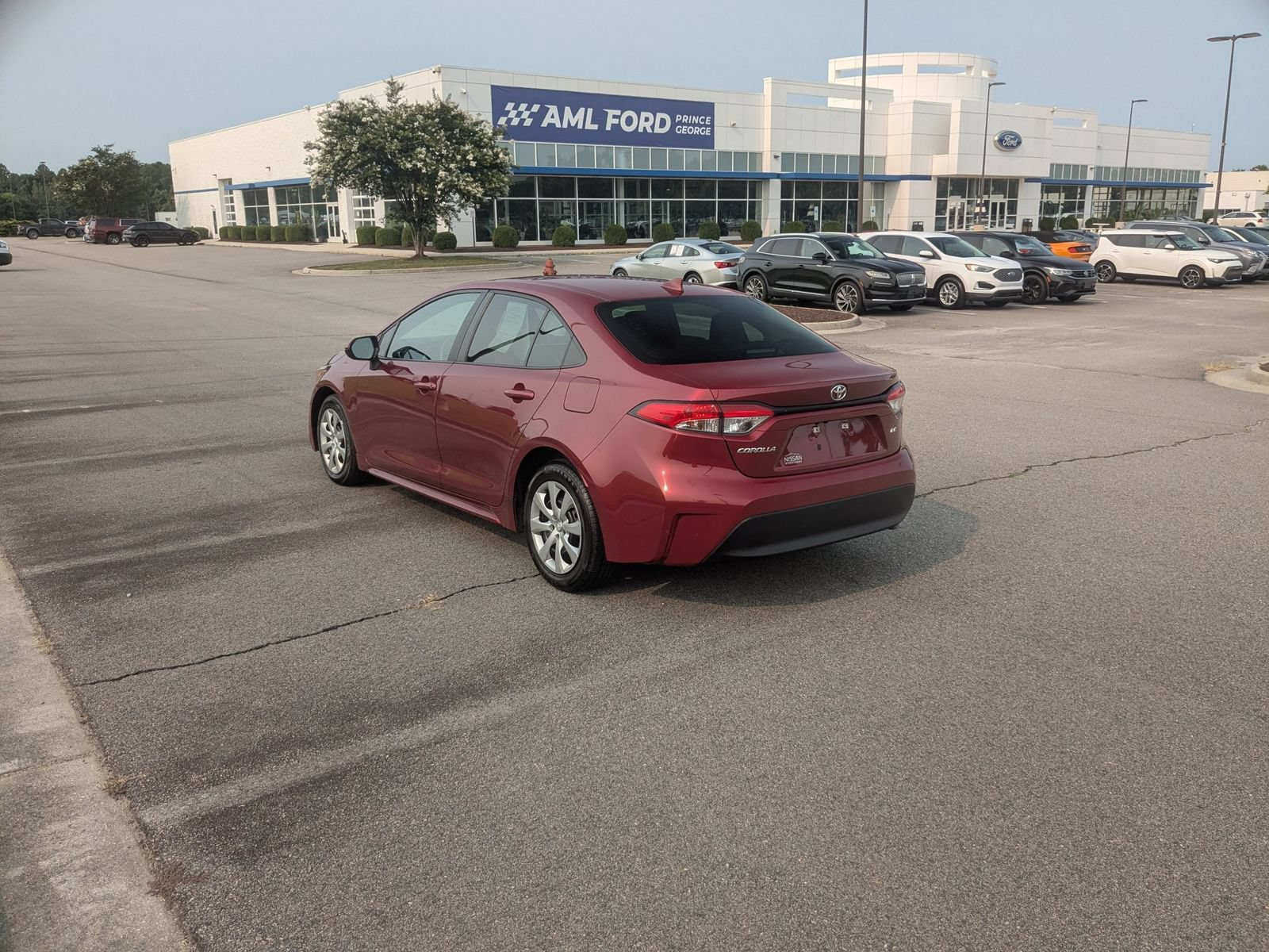 Used 2024 Toyota Corolla LE FWD image 5