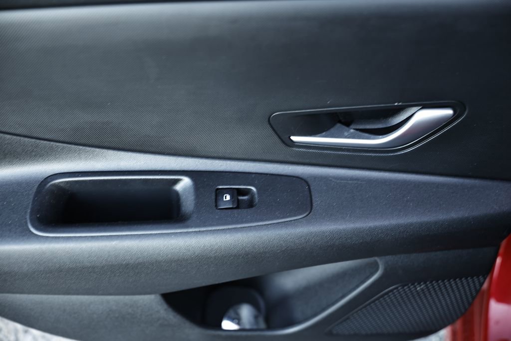 Used 2023 Hyundai Elantra SEL w/ Cargo Package image 13