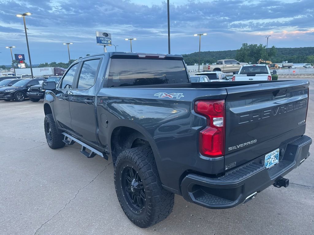 Used 2020 Chevrolet Silverado 1500 Custom w/ Custom Value Package AWD/4WD image 4