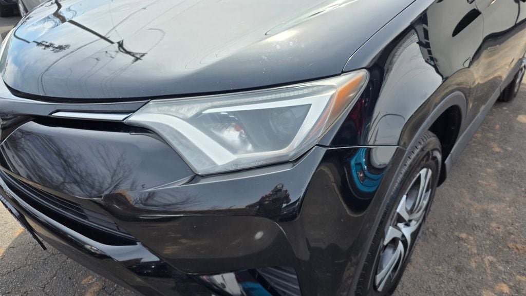 Used 2017 Toyota RAV4 LE w/ All Weather Liner Package image 33