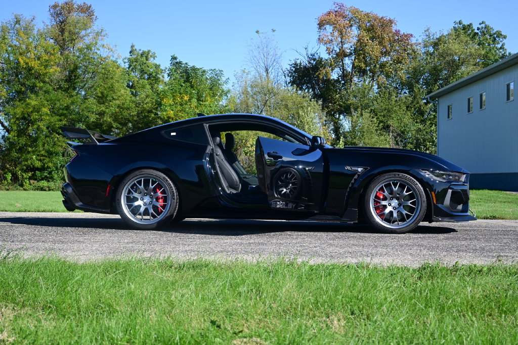 New 2026 Ford Mustang GT Premium w/ GT Performance Package RWD image 10