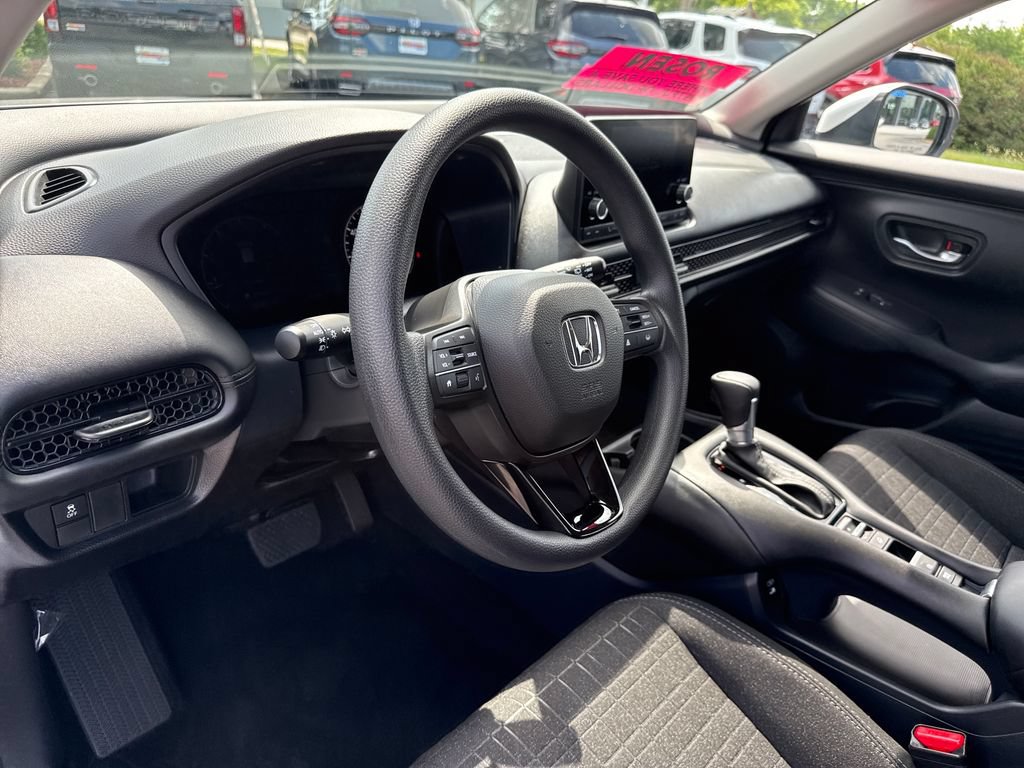 Certified 2025 Honda HR-V LX image 14