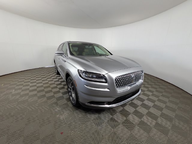 Used 2023 Lincoln Nautilus Reserve w/ Equipment Group 201A AWD/4WD image 32