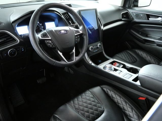 Certified 2023 Ford Edge Titanium w/ Equipment Group 301A AWD/4WD image 4