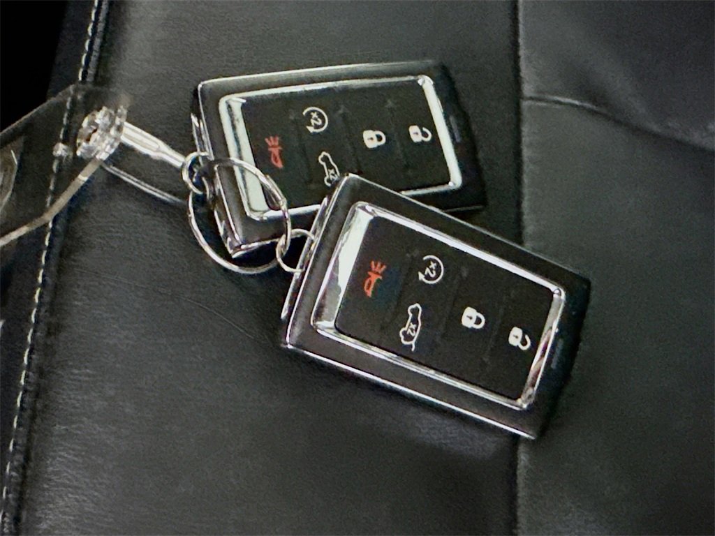 Used 2022 Jeep Grand Cherokee Limited 4xe image 37