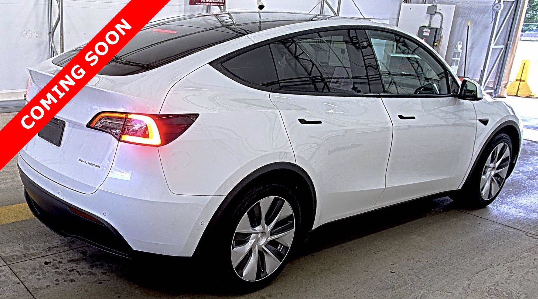 Used 2021 Tesla Model Y Long Range AWD/4WD image 5