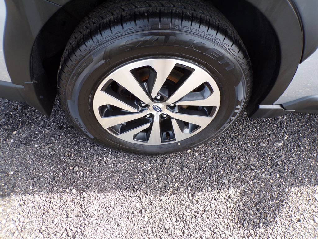 Used 2023 Subaru Outback Premium image 8
