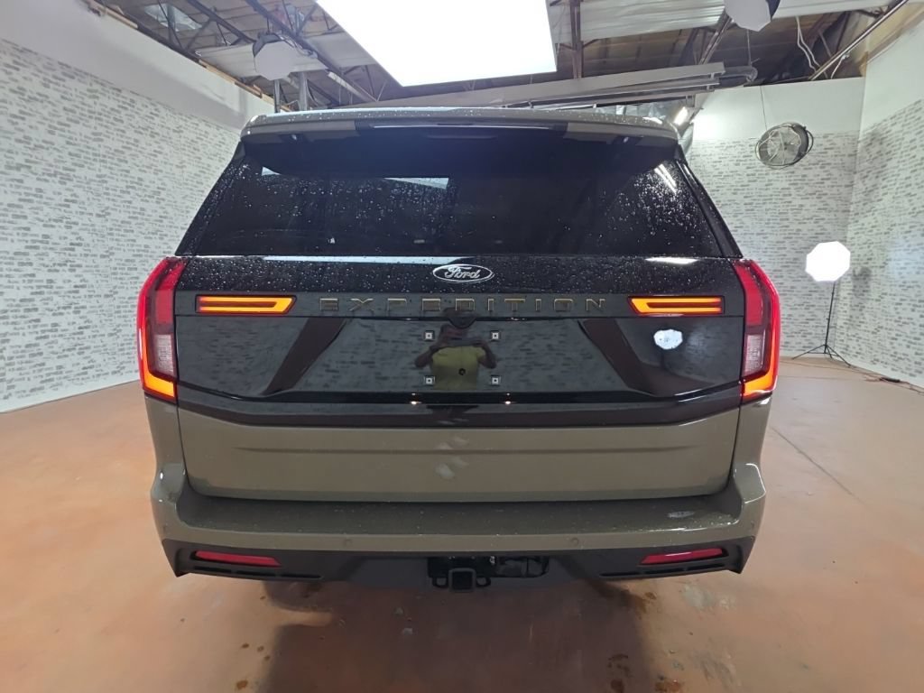 Used 2026 Ford Expedition Tremor AWD/4WD image 5