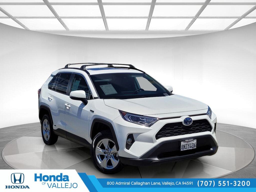 Used 2020 Toyota RAV4 XLE w/ Convenience Package AWD/4WD image 1