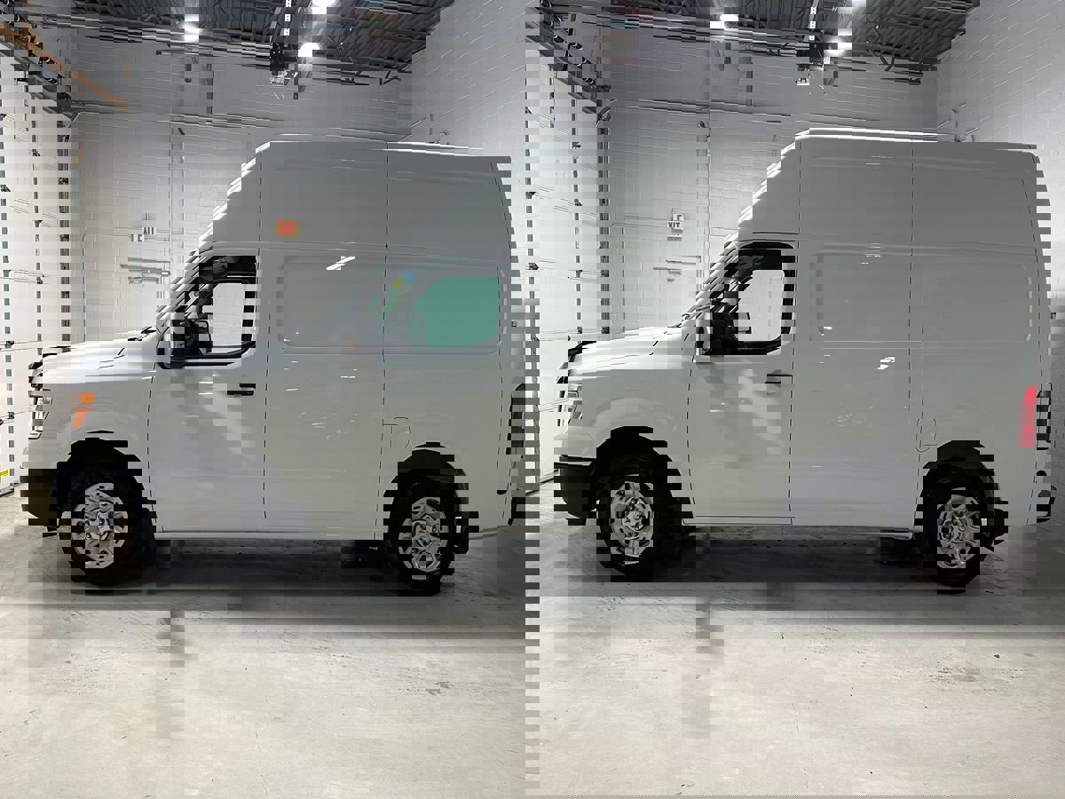 Used 2014 Nissan NV 2500 SV image 18