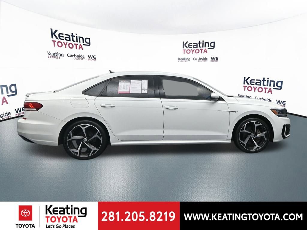 Used 2022 Volkswagen Passat 2.0T R-Line image 4
