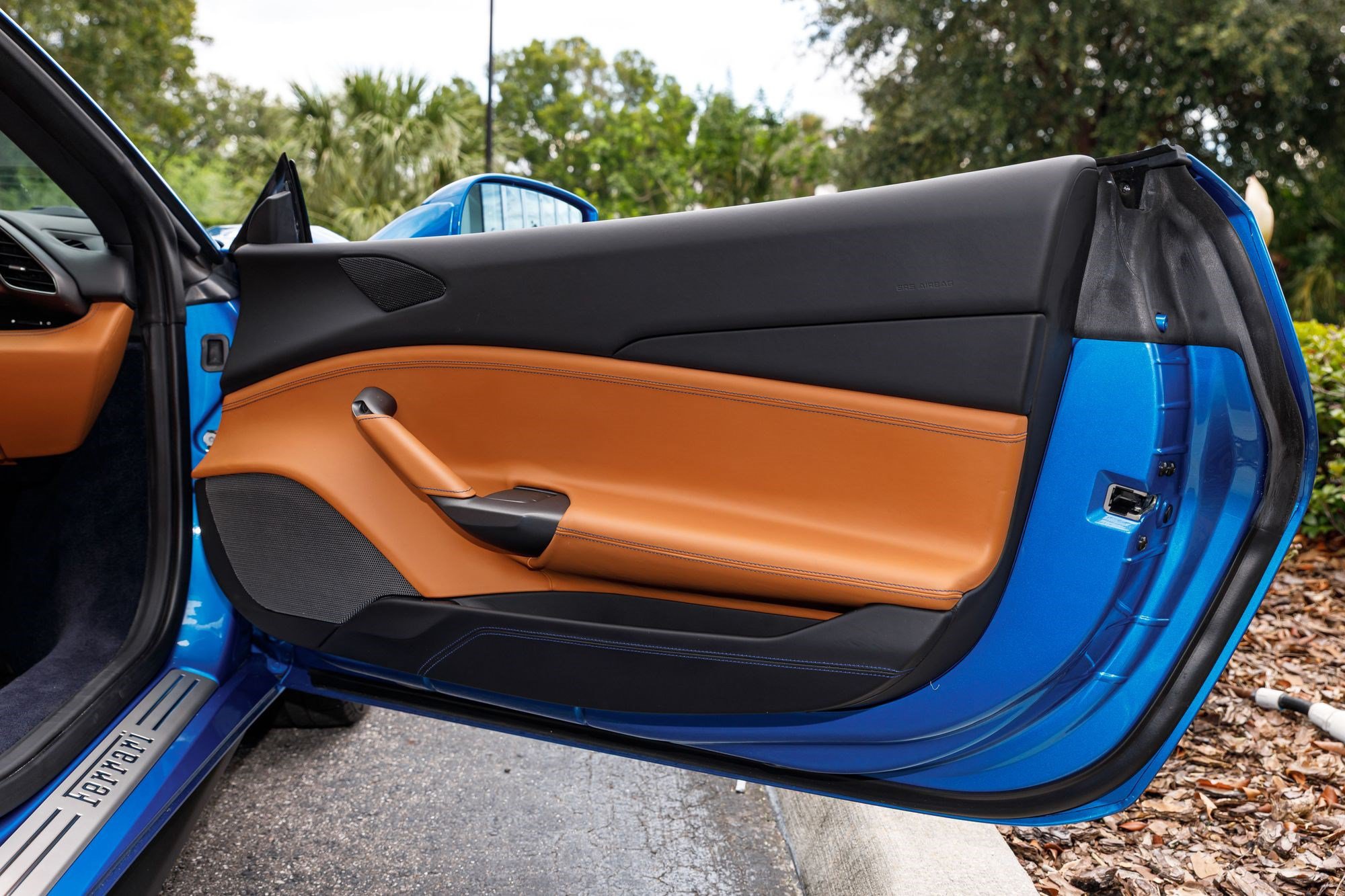 Used 2019 Ferrari 488 Spider RWD image 39
