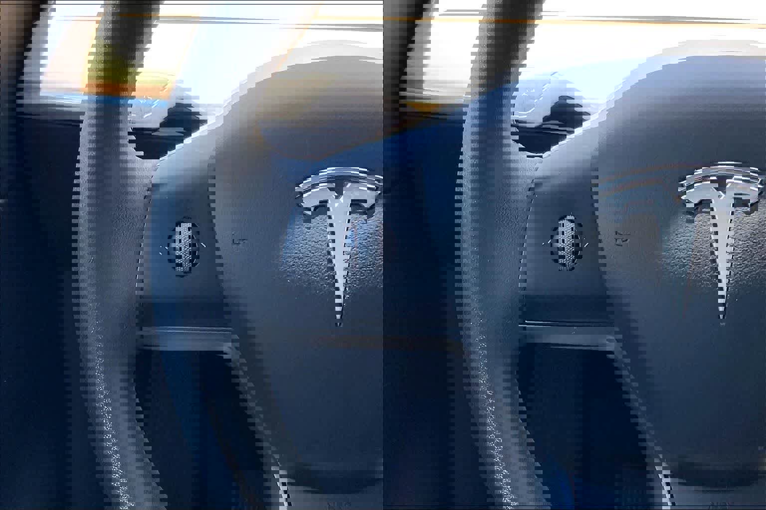 Used 2021 Tesla Model Y Long Range image 24